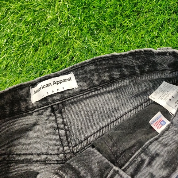 AMERICAN APPAREL HIGH WAIST DENIM SHORTS - Picture 5 of 8